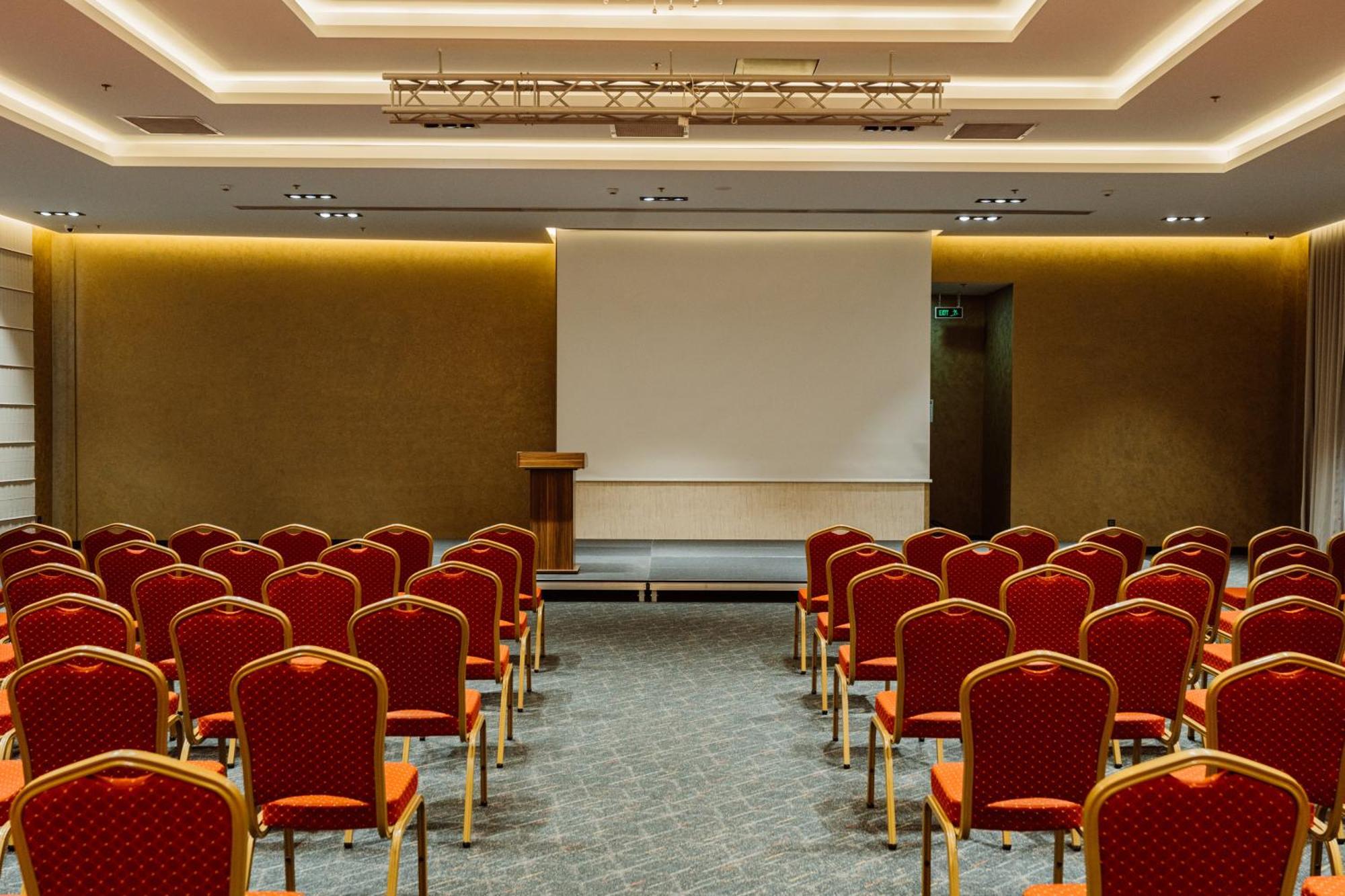 Best Western Plus バトゥーミ エクステリア 写真